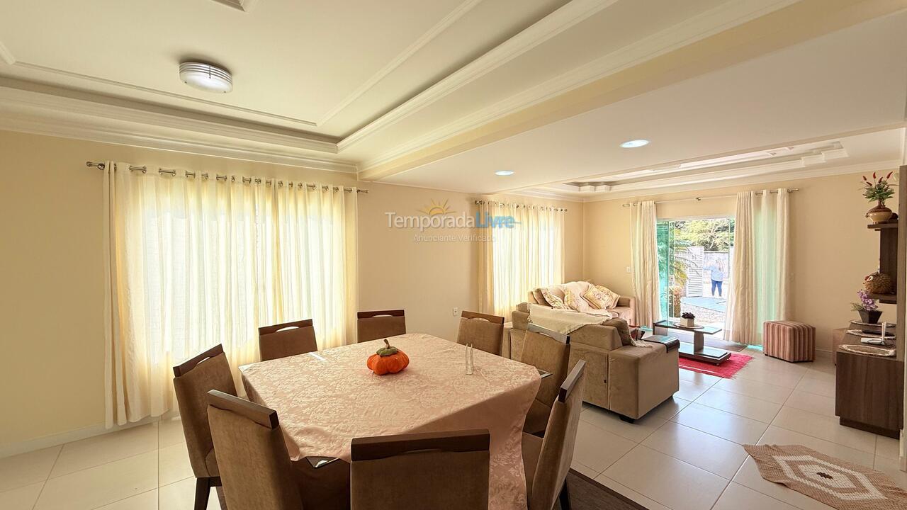 Casa para alquiler de vacaciones em Bombinhas (Canto Grande)