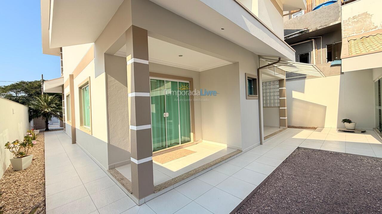 Casa para alquiler de vacaciones em Bombinhas (Canto Grande)