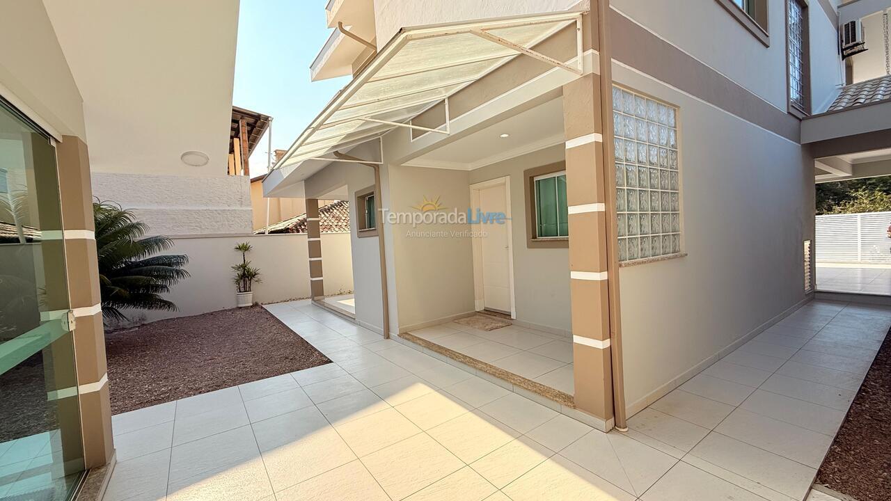 Casa para alquiler de vacaciones em Bombinhas (Canto Grande)
