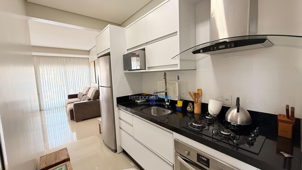 Apartamento para aluguel de temporada em Bombinhas (Canto Grande)