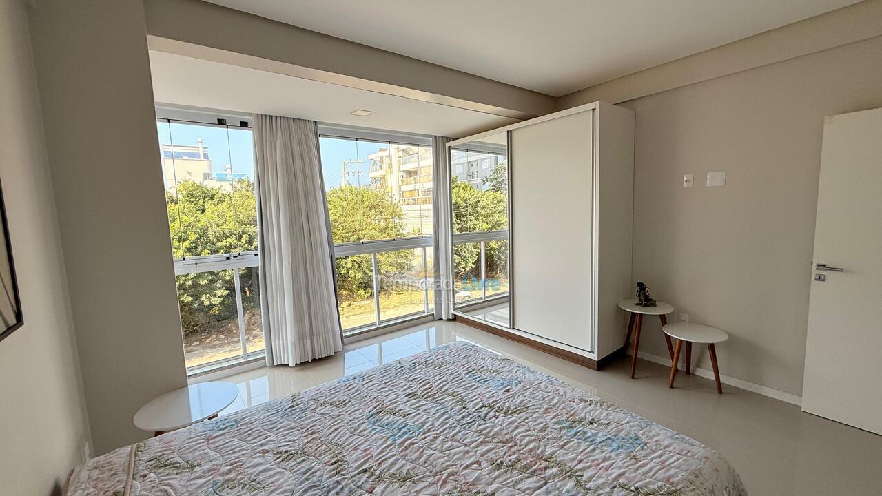 Apartamento para aluguel de temporada em Bombinhas (Canto Grande)