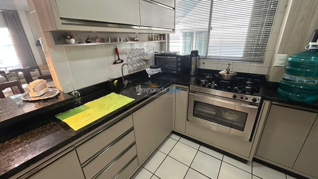 Apartamento para aluguel de temporada em Itapema (Centro)
