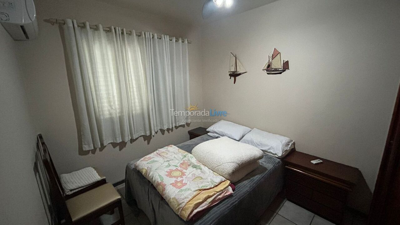 Apartamento para aluguel de temporada em Itapema (Centro)