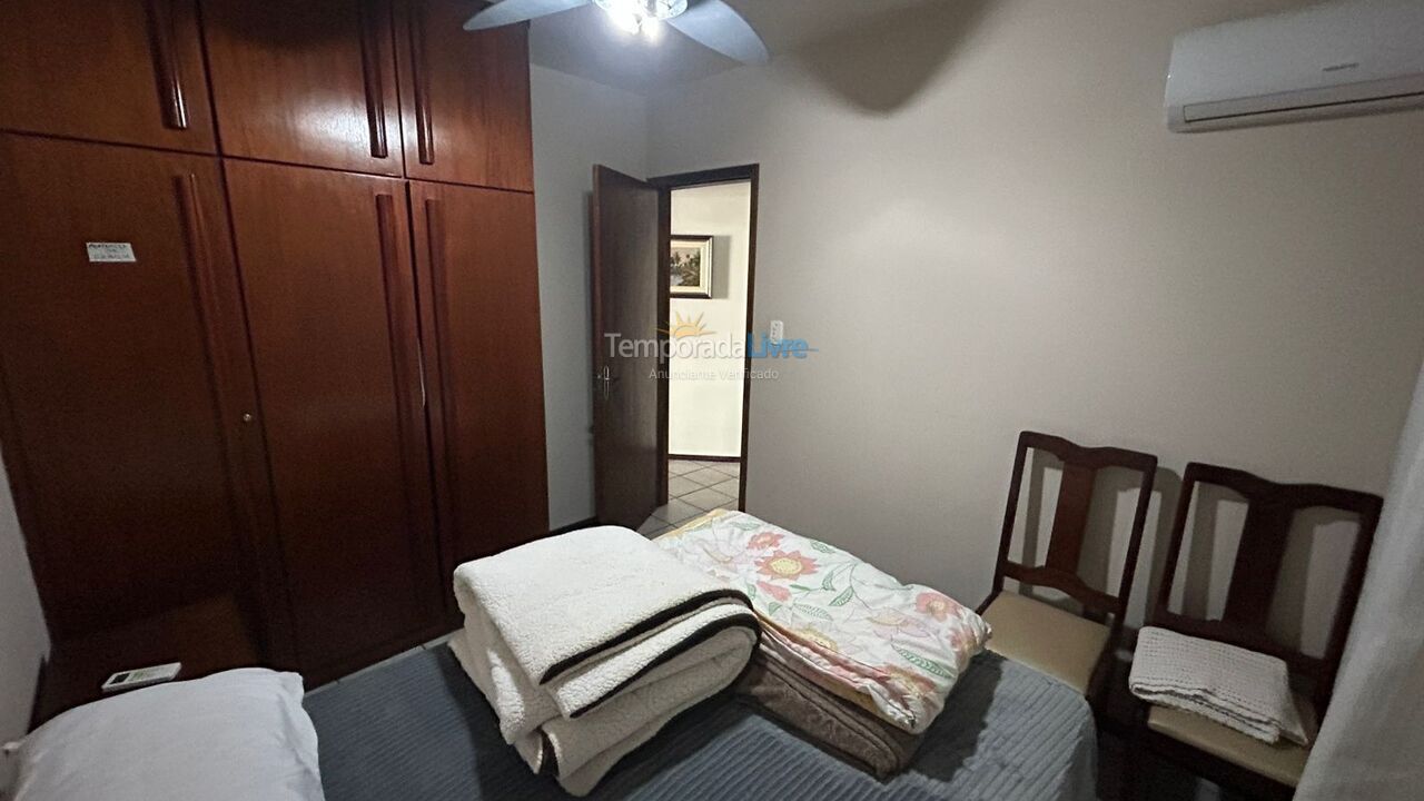 Apartamento para aluguel de temporada em Itapema (Centro)