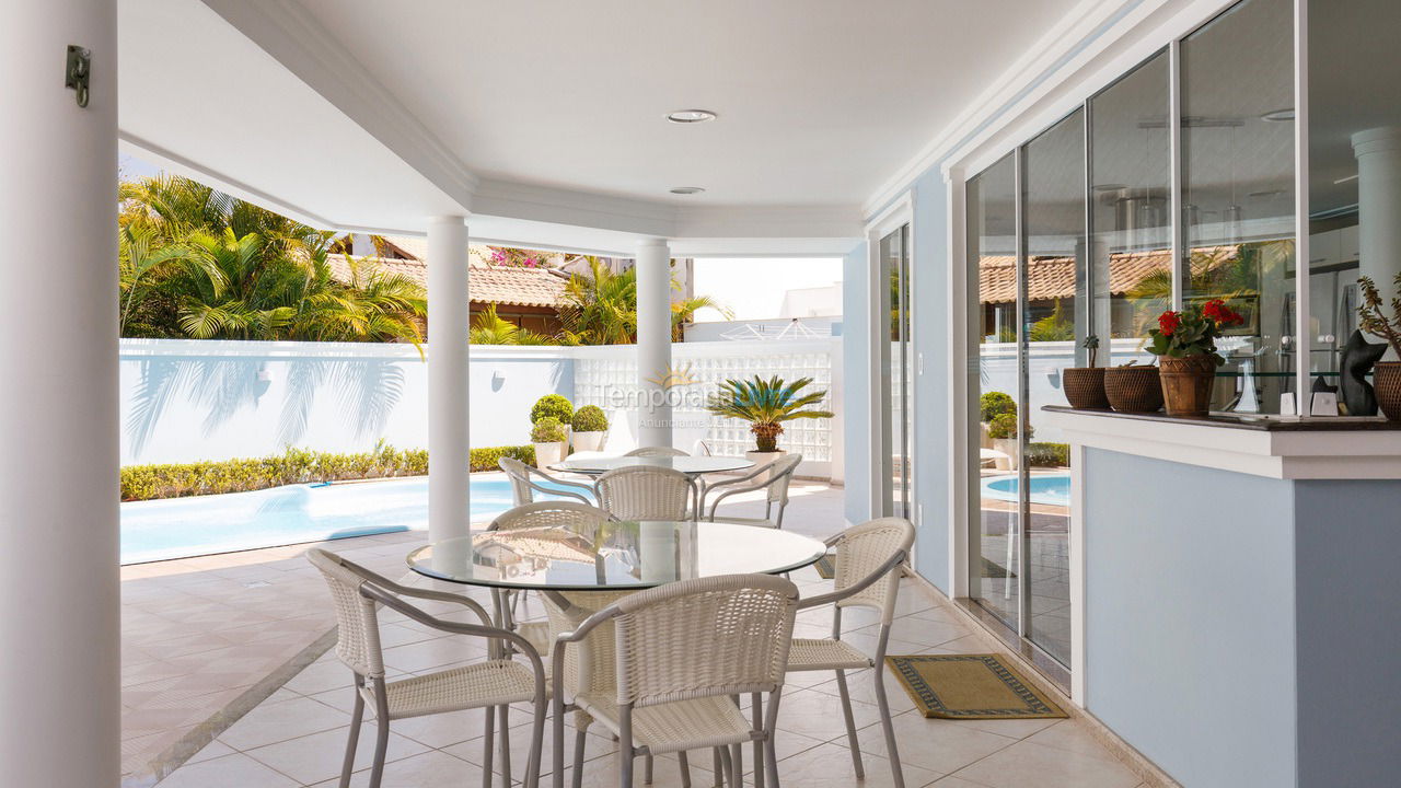 Casa para aluguel de temporada em Florianopolis (Jurerê Internacional)