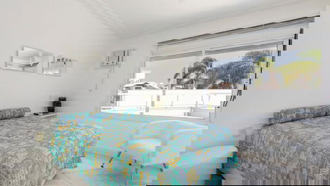 Casa com 4 suítes no coração de Jurerê Internacional