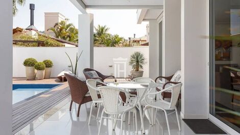 Casa de altíssimo padrão para Temporada em Jurerê