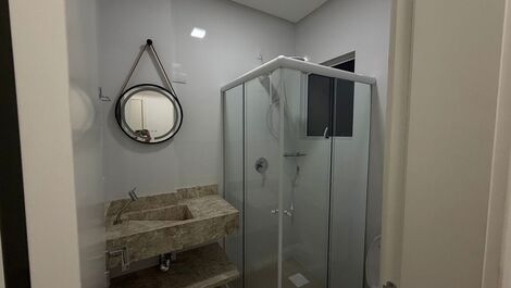 Apartamento p/ 6 pessoas à 100m do mar
