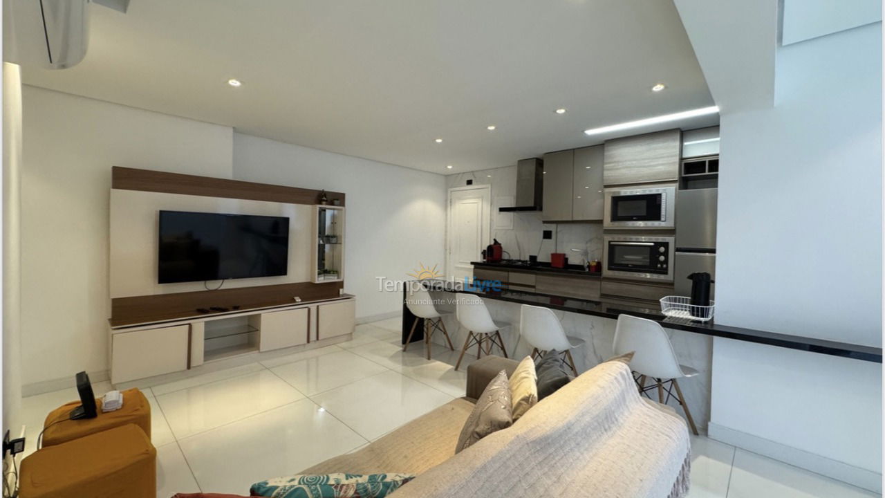 Apartamento para aluguel de temporada em Guarujá (Pitangueiras)