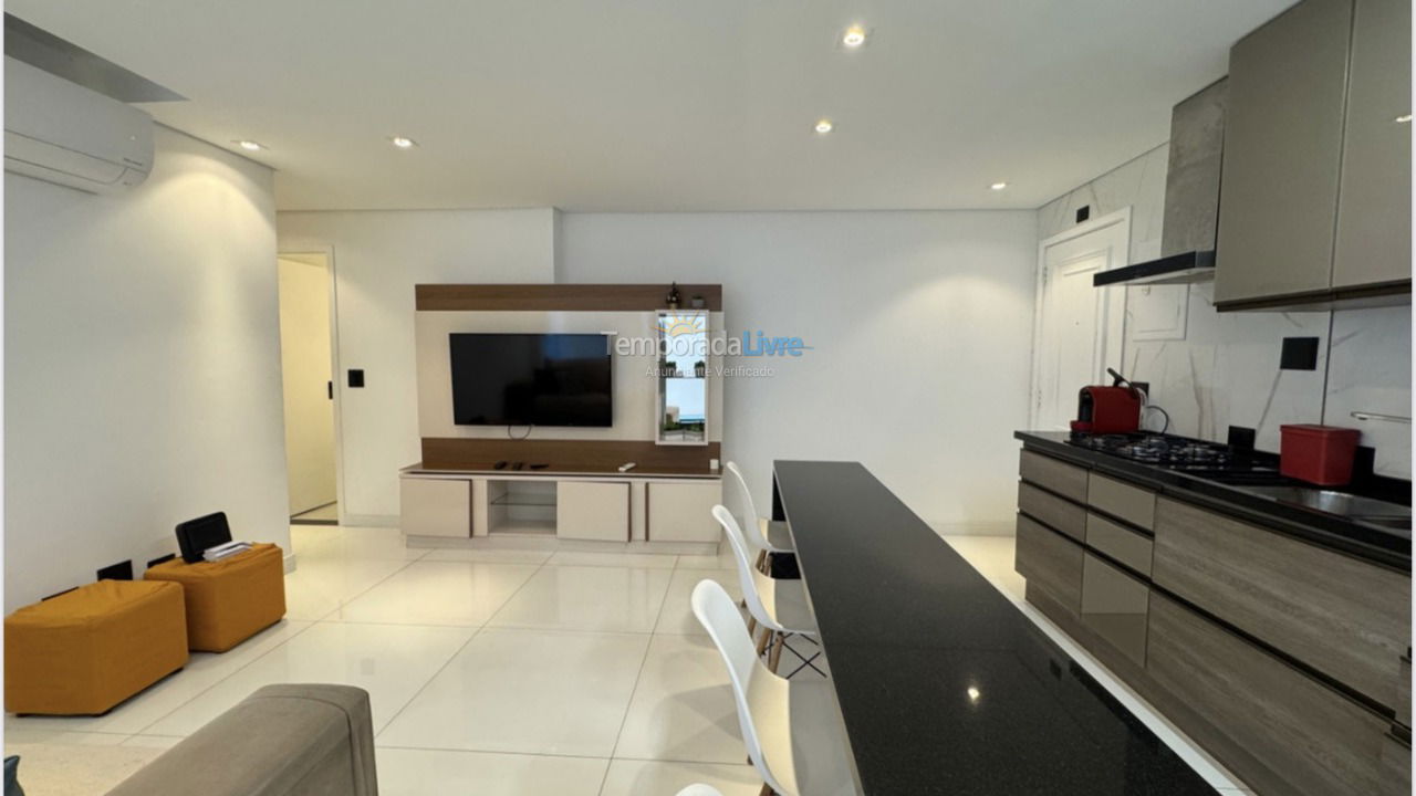 Apartamento para aluguel de temporada em Guarujá (Pitangueiras)