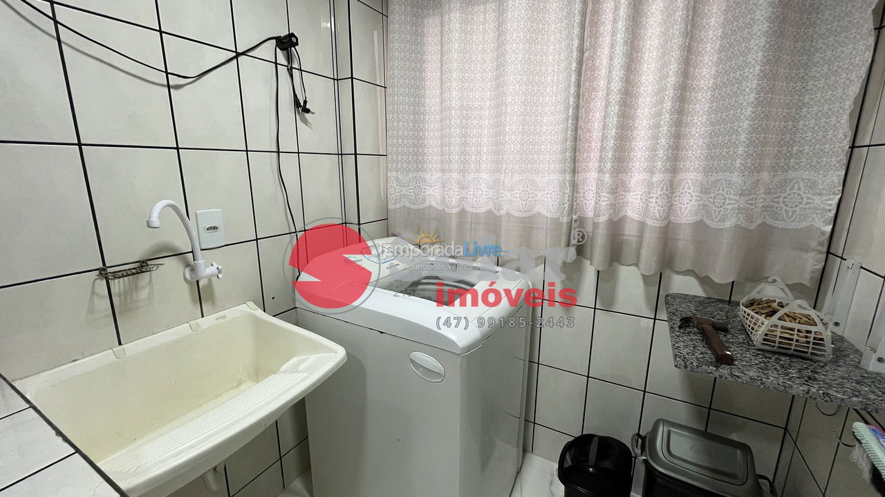 Apartamento para aluguel de temporada em Itapema (Meia Praia)