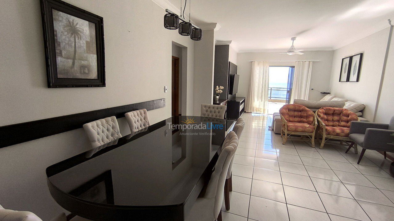 Casa para aluguel de temporada em Itapema (Meia Praia)
