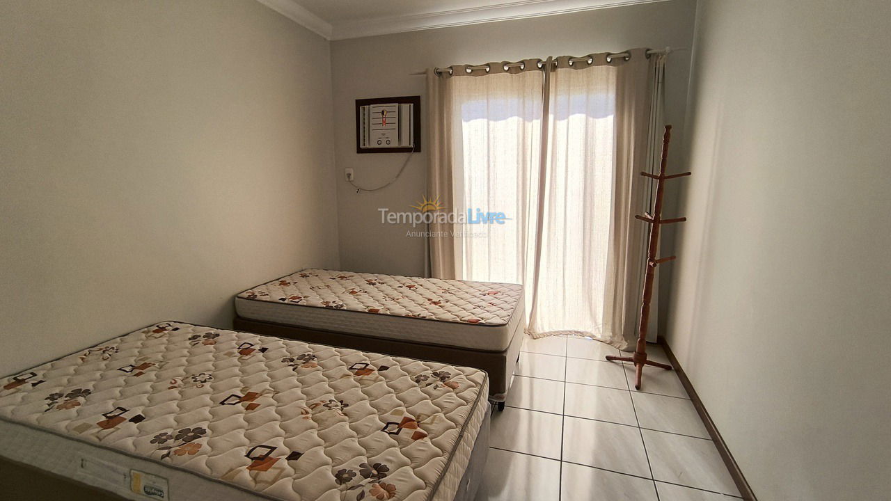 Casa para aluguel de temporada em Itapema (Meia Praia)