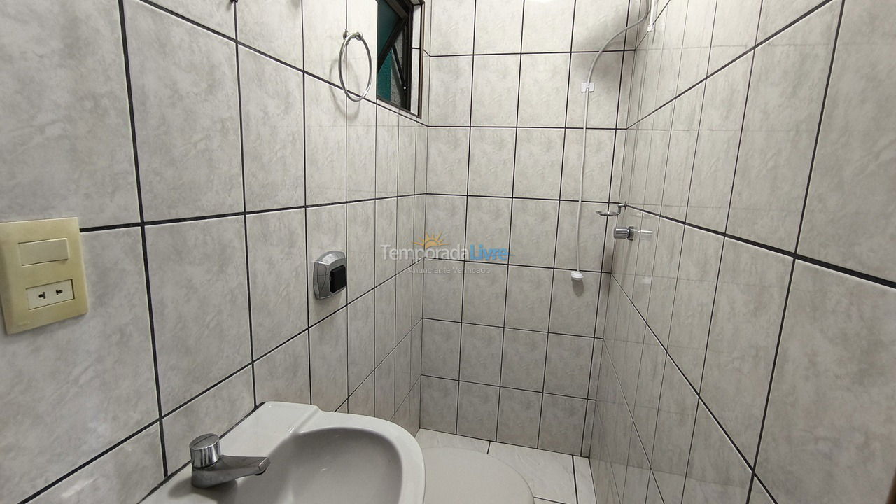 Casa para aluguel de temporada em Itapema (Meia Praia)