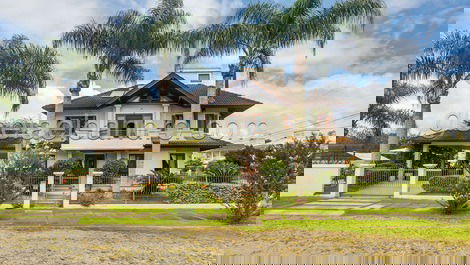 Increíble casa en Jurere In con 5 suites