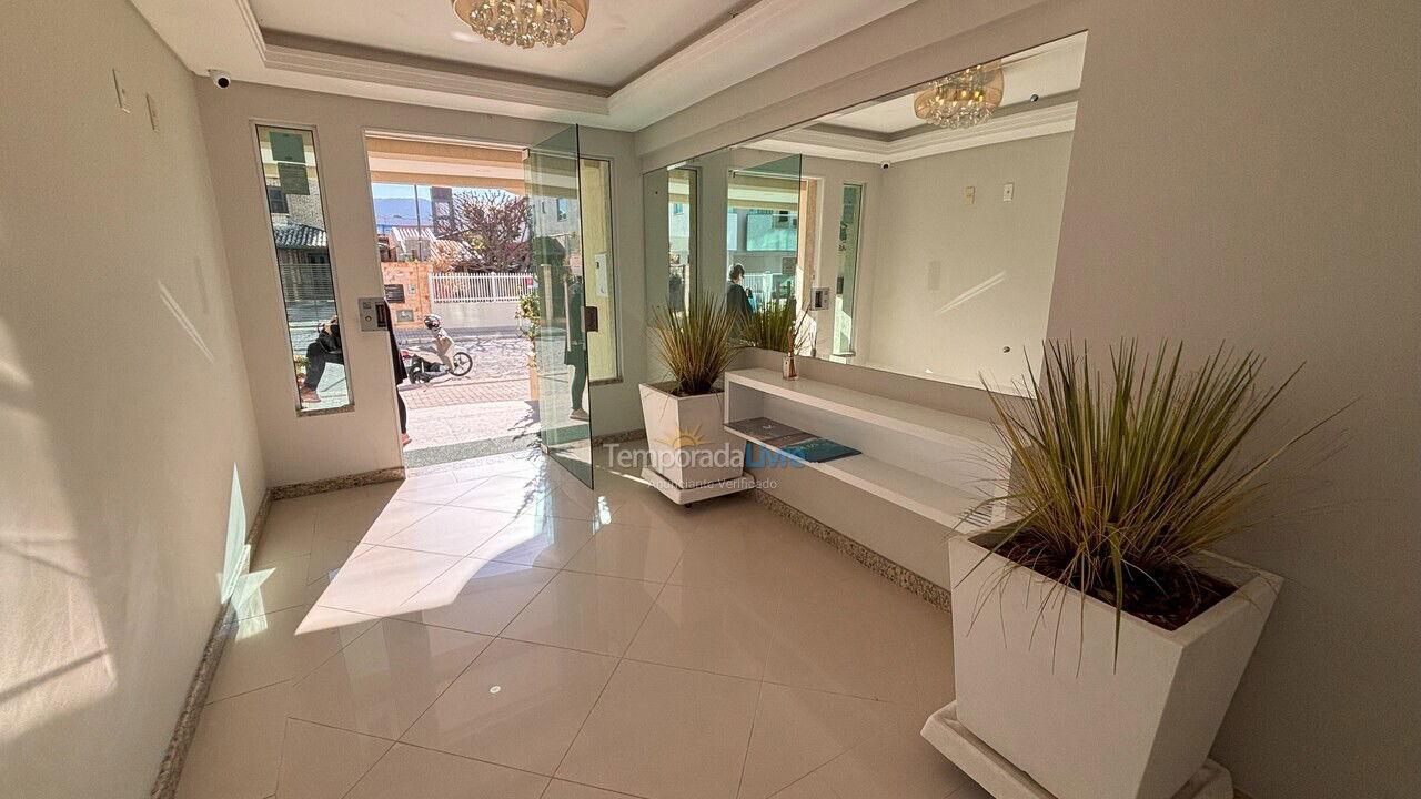 Apartamento para alquiler de vacaciones em Bombinhas (Praia de Bombas)