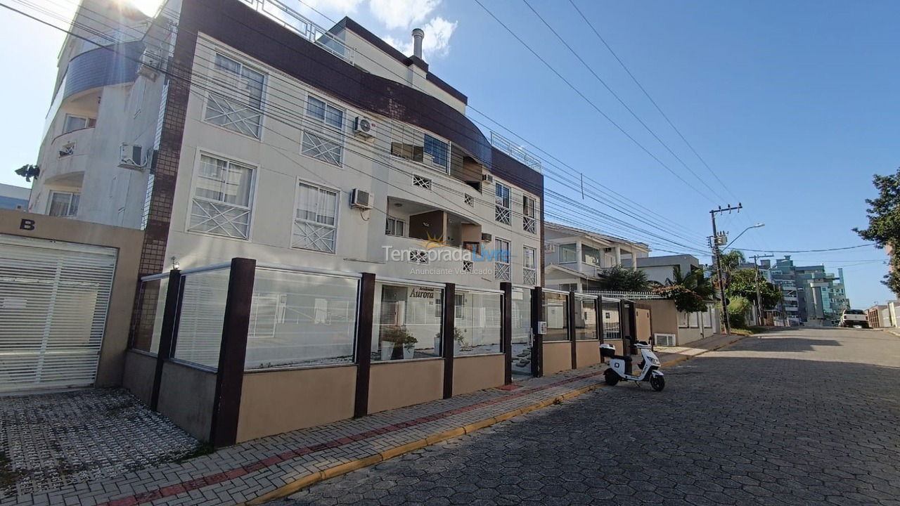 Apartamento para aluguel de temporada em Bombinhas (Praia de Bombas)
