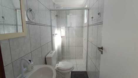 Apartamento 130 Metros da Praia de Bombas.