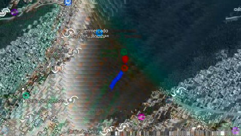 Apartamento 130 Metros da Praia de Bombas.