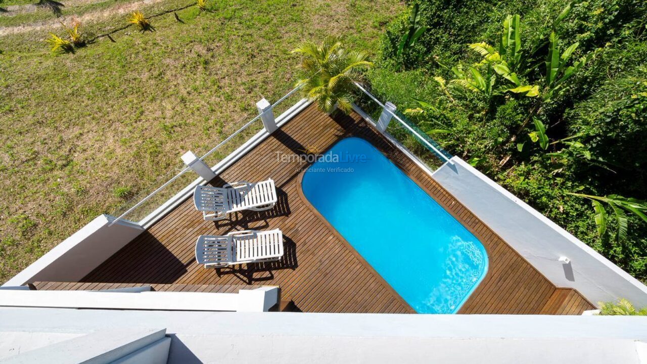 Casa para aluguel de temporada em Bombinhas (Praia de Zimbros)