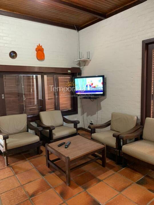 Casa para aluguel de temporada em Bombinhas (Praia de Bombinhas)