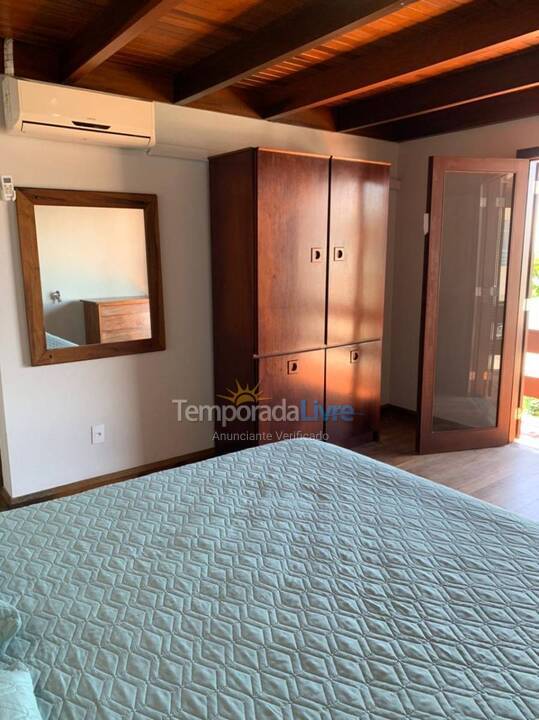 Casa para aluguel de temporada em Bombinhas (Praia de Bombinhas)