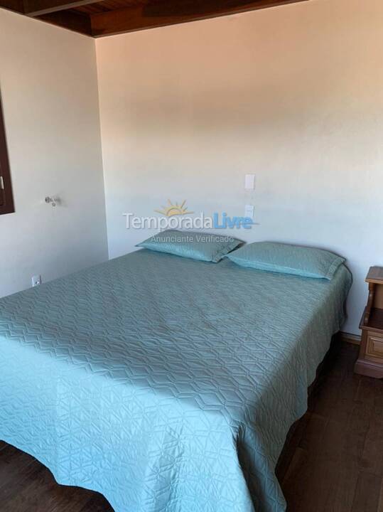 Casa para aluguel de temporada em Bombinhas (Praia de Bombinhas)