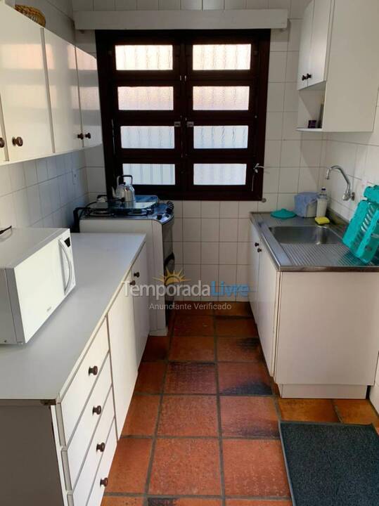 Casa para aluguel de temporada em Bombinhas (Praia de Bombinhas)