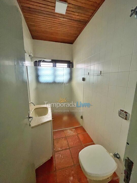 Casa para aluguel de temporada em Bombinhas (Praia de Bombinhas)