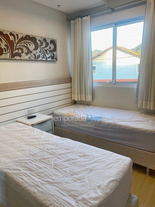 Casa para aluguel de temporada em Bombinhas (Canto Grande)
