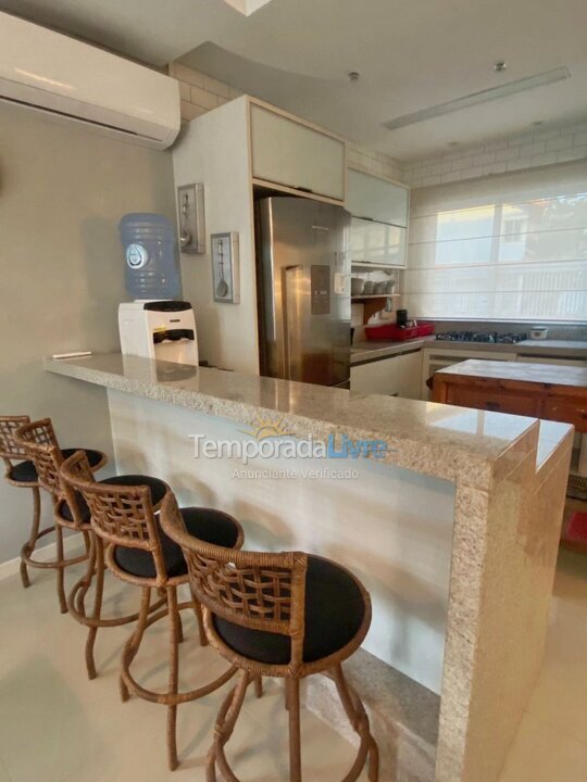 Casa para aluguel de temporada em Bombinhas (Canto Grande)