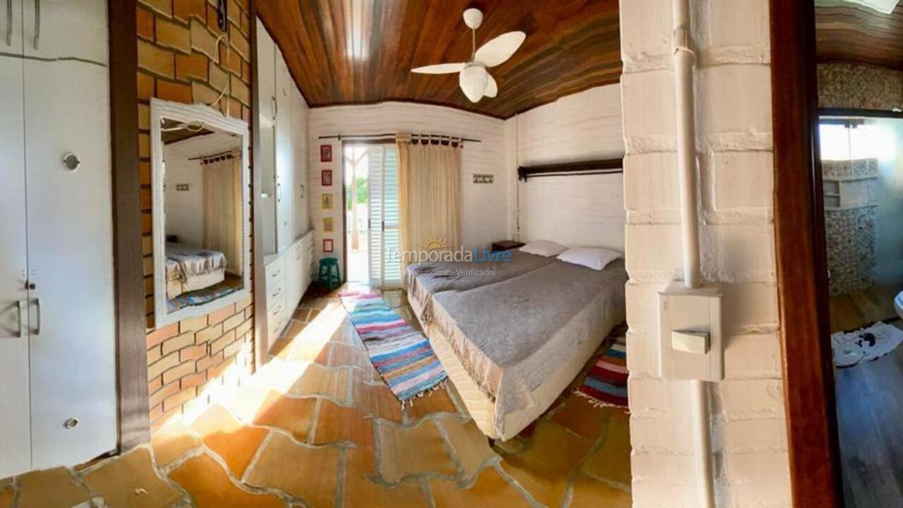 Casa para aluguel de temporada em Bombinhas (Praia de Bombas)