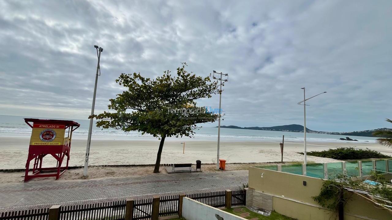 Casa para aluguel de temporada em Bombinhas (Praia de Bombas)