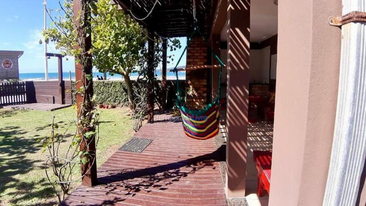 Casa para aluguel de temporada em Bombinhas (Praia de Bombas)