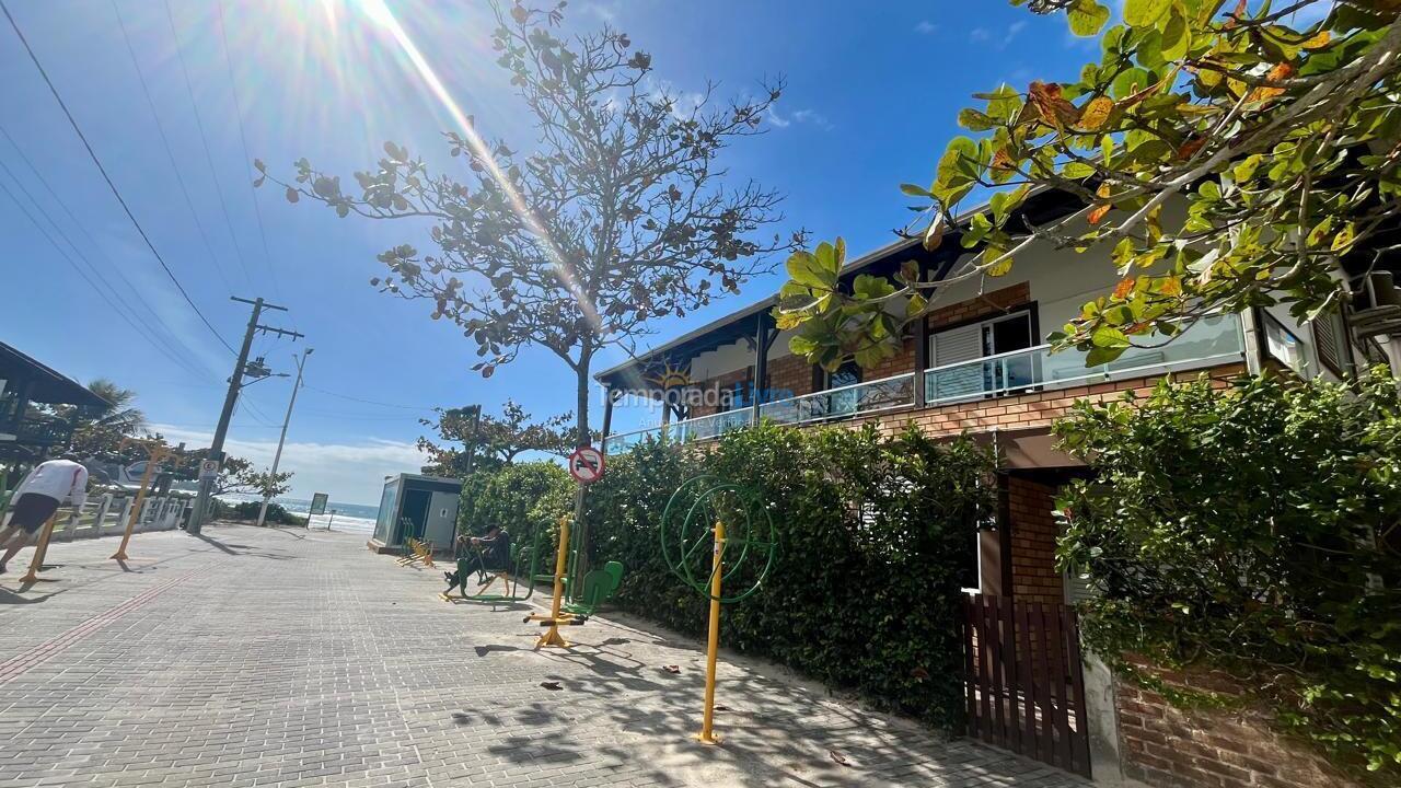 Casa para aluguel de temporada em Bombinhas (Praia de Bombas)