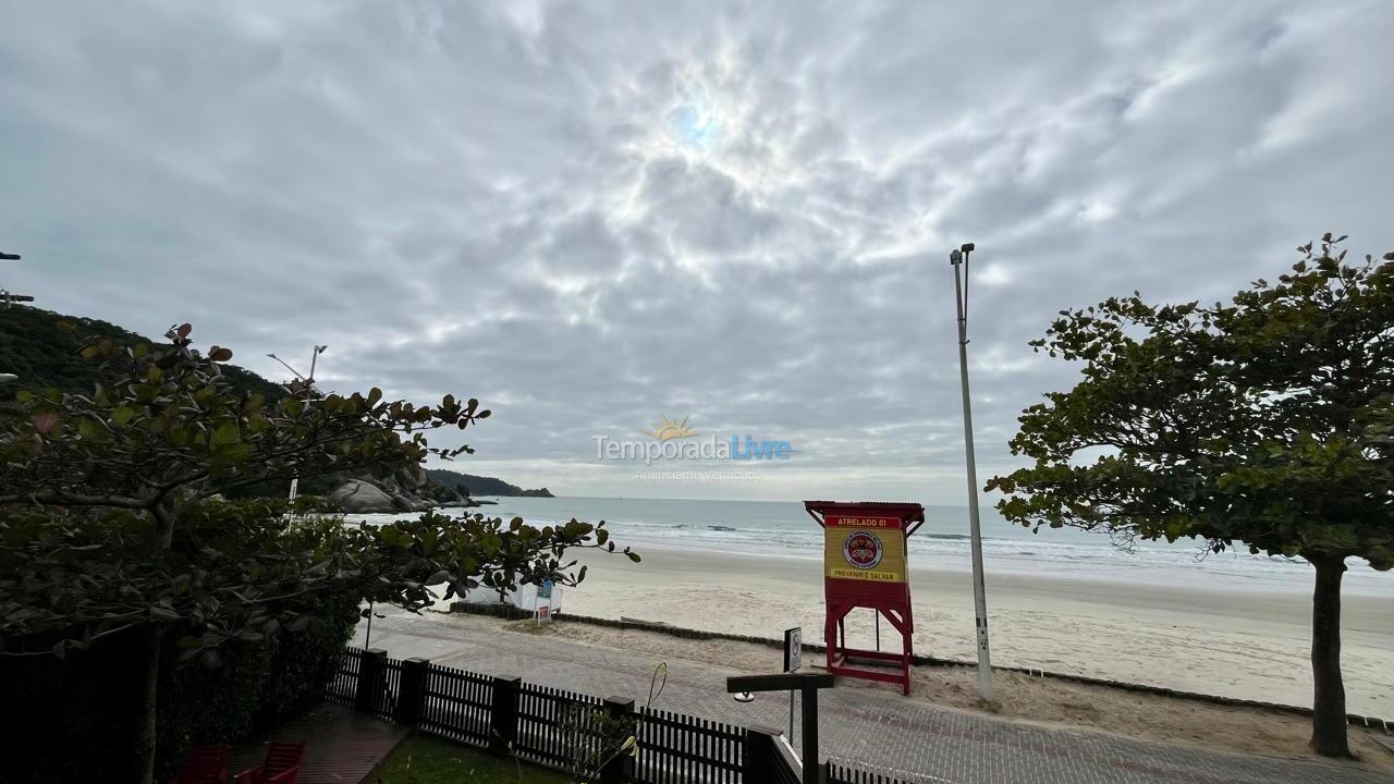 Casa para aluguel de temporada em Bombinhas (Praia de Bombas)