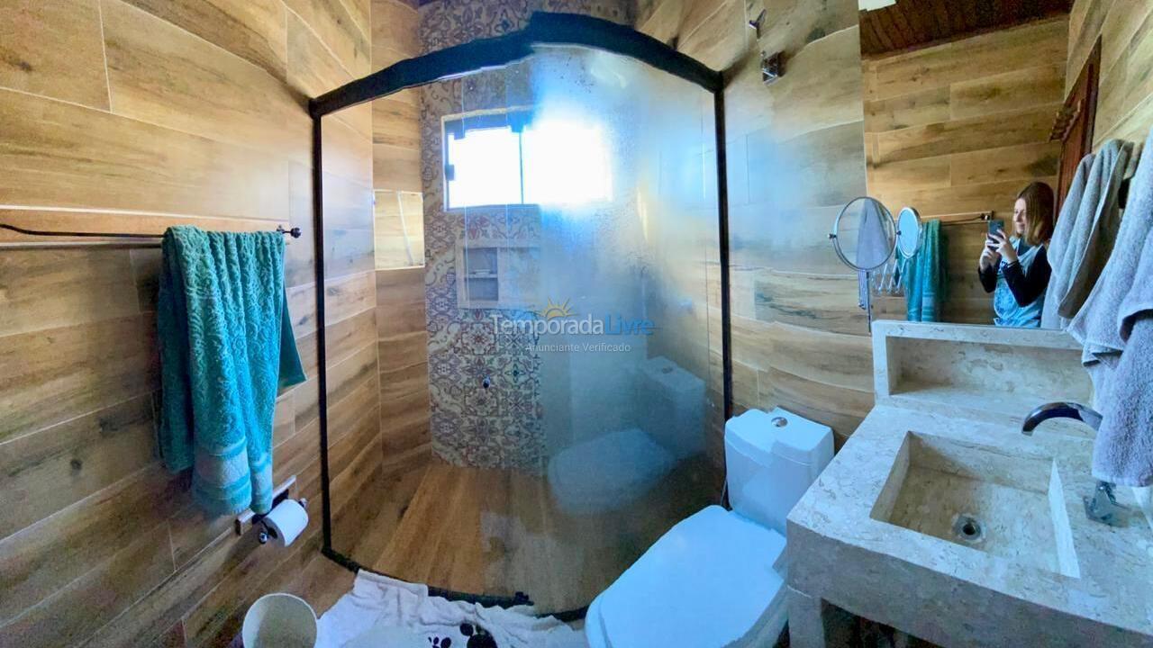 Casa para aluguel de temporada em Bombinhas (Praia de Bombas)