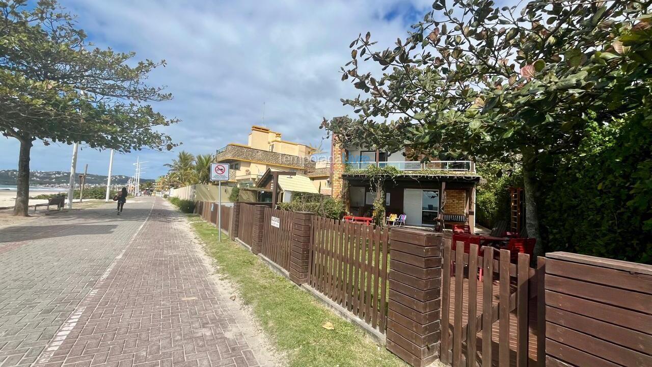 Casa para aluguel de temporada em Bombinhas (Praia de Bombas)