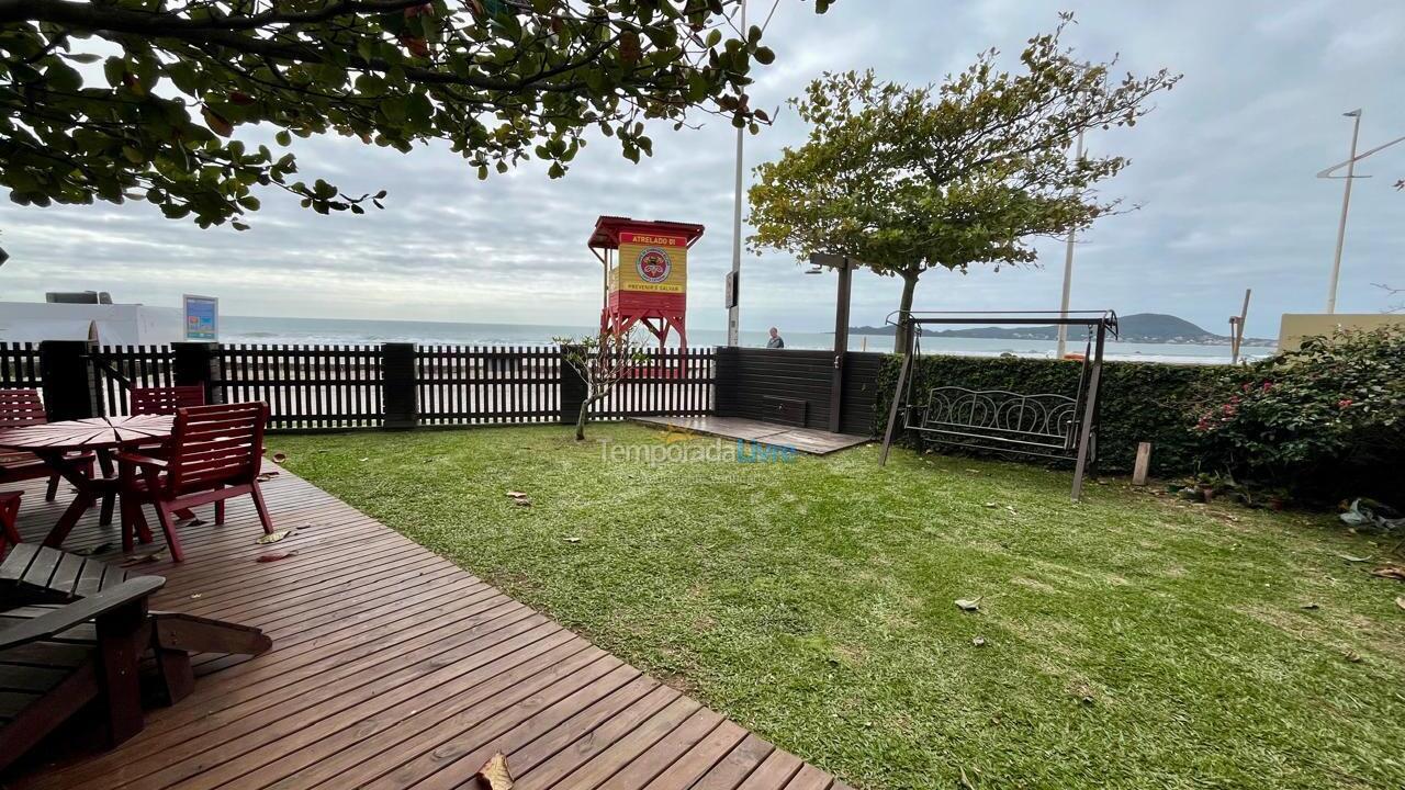 Casa para aluguel de temporada em Bombinhas (Praia de Bombas)