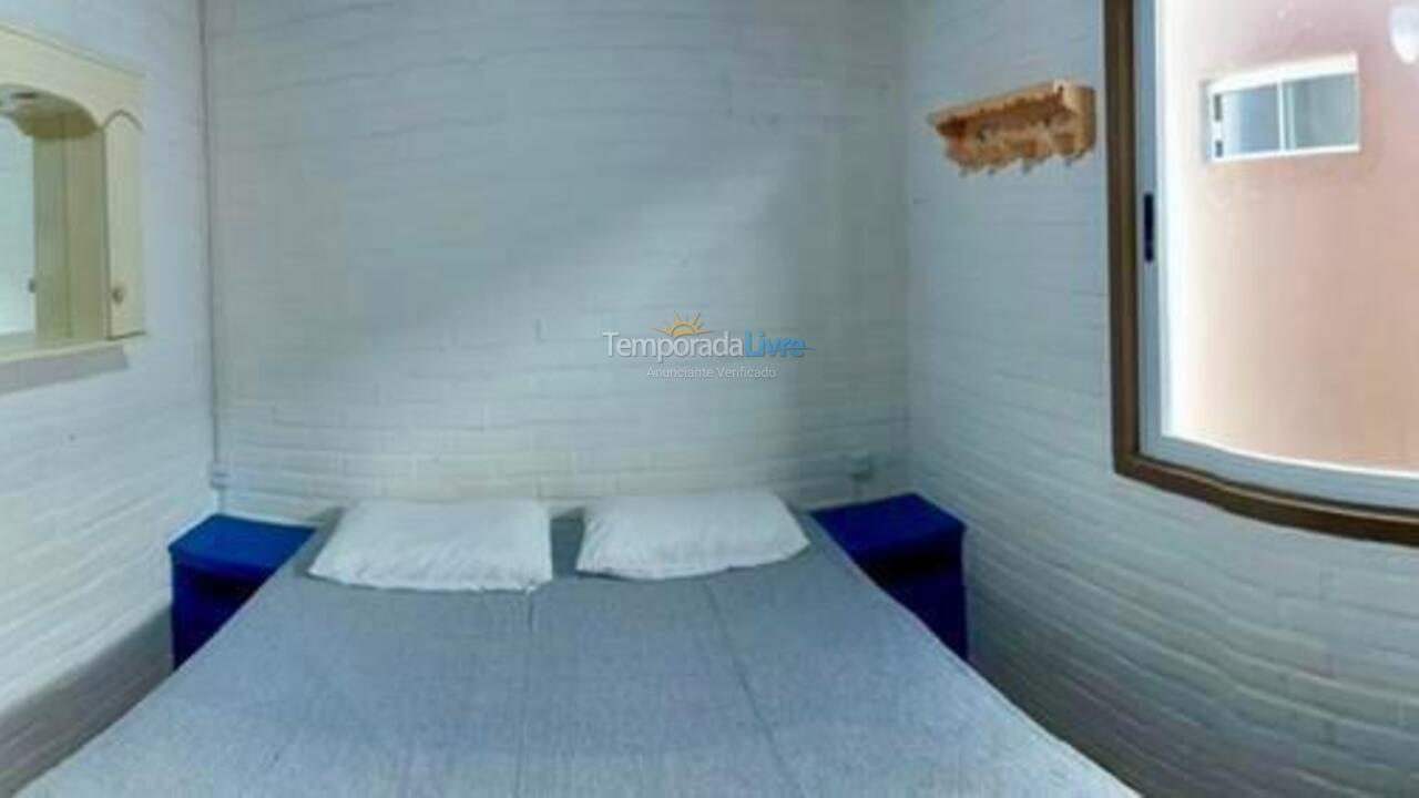 Casa para aluguel de temporada em Bombinhas (Praia de Bombas)