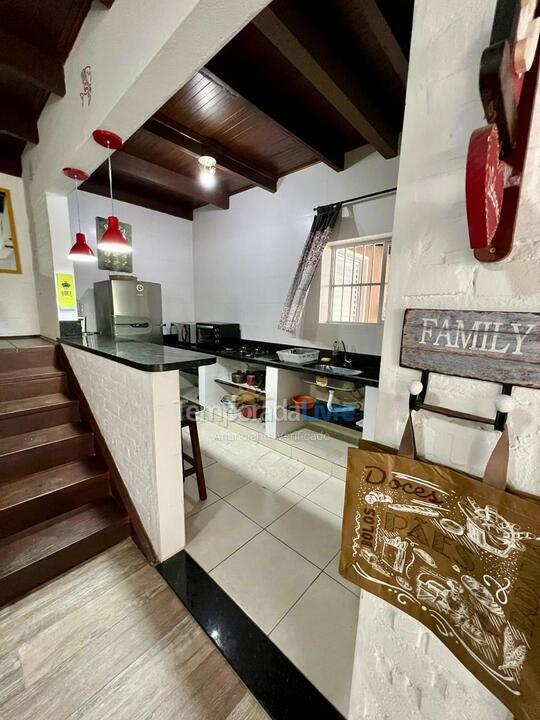 House for vacation rental in Bombinhas (Praia de Bombas)