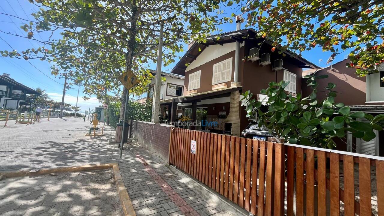 House for vacation rental in Bombinhas (Praia de Bombas)