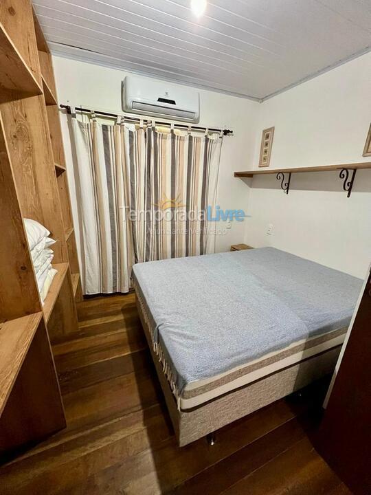 House for vacation rental in Bombinhas (Praia de Bombas)