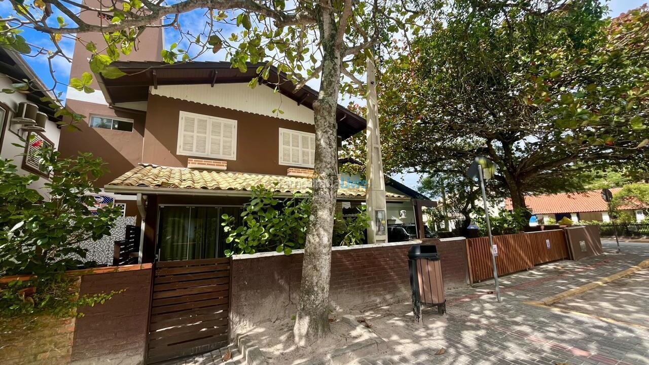 House for vacation rental in Bombinhas (Praia de Bombas)