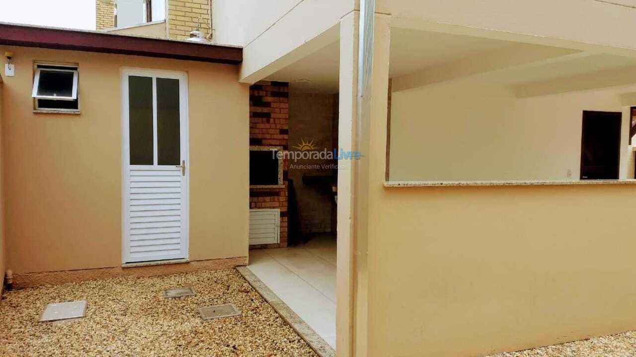 Casa para aluguel de temporada em Bombinhas (Canto Grande)