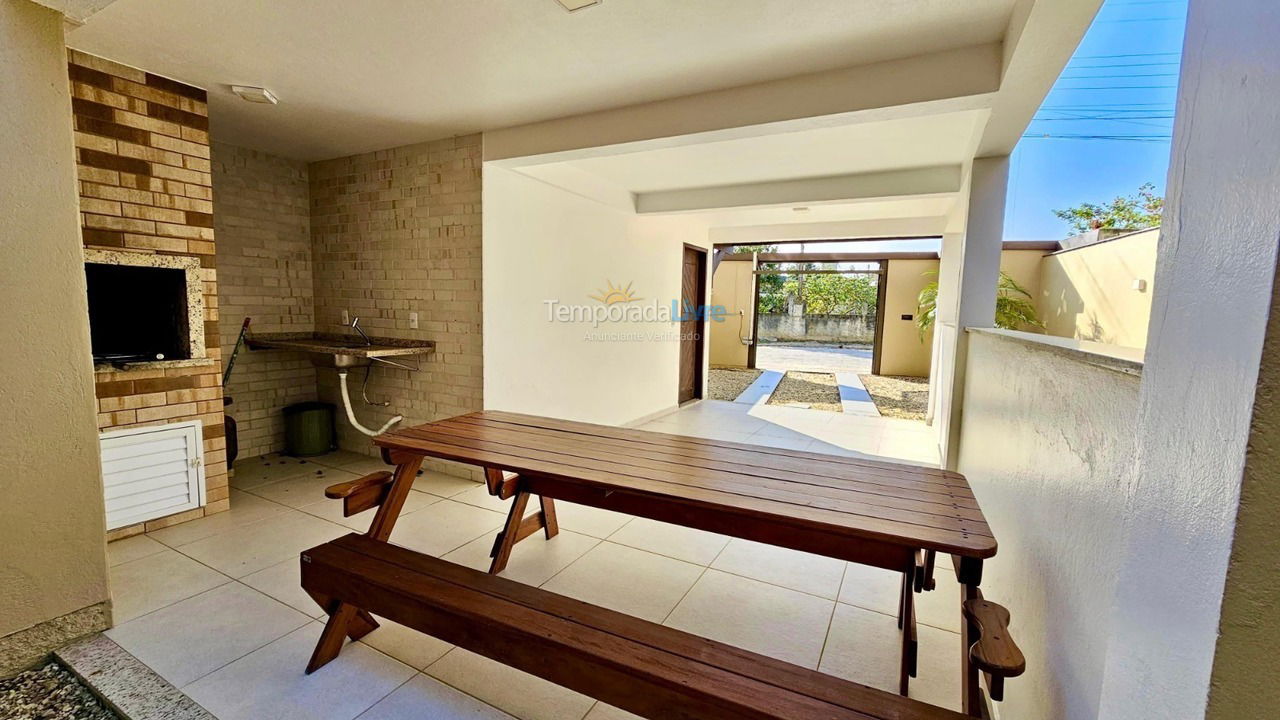 Casa para aluguel de temporada em Bombinhas (Canto Grande)