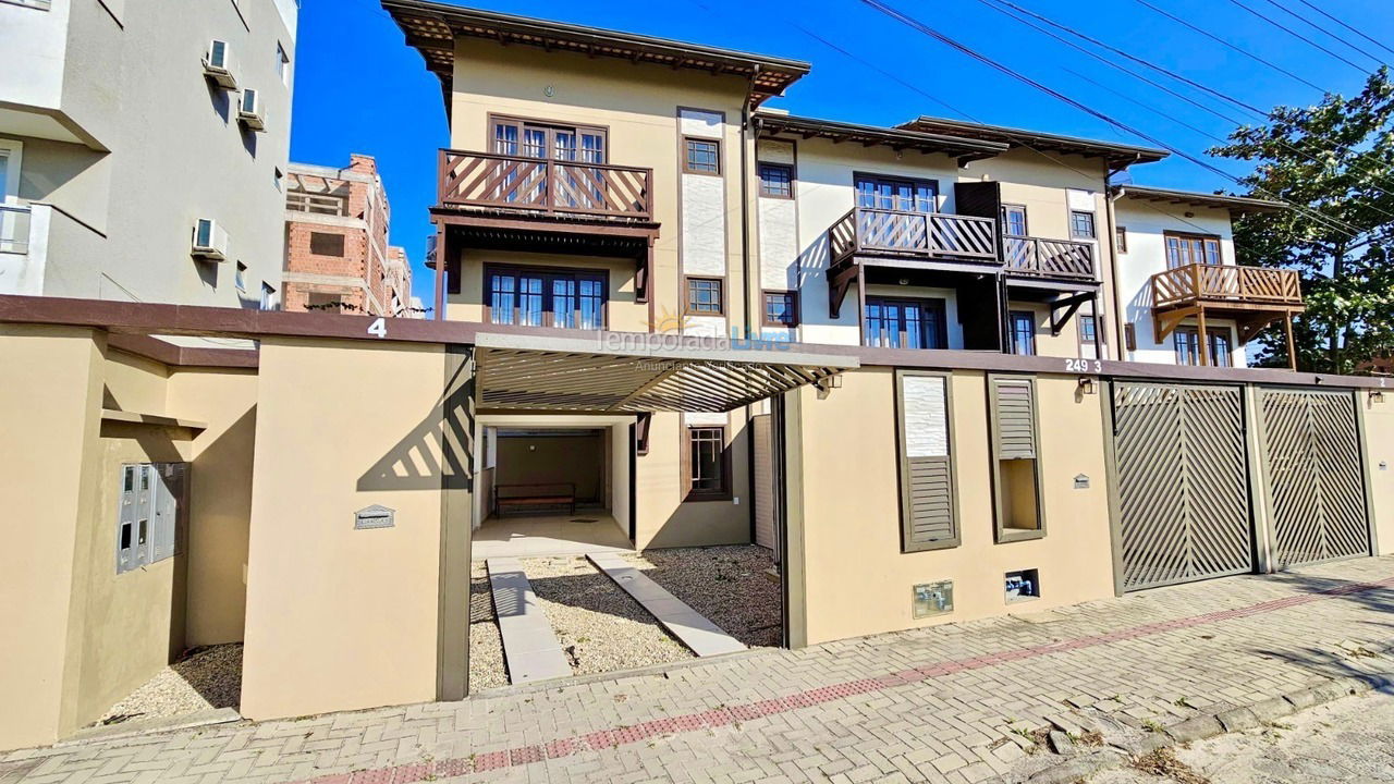 Casa para aluguel de temporada em Bombinhas (Canto Grande)