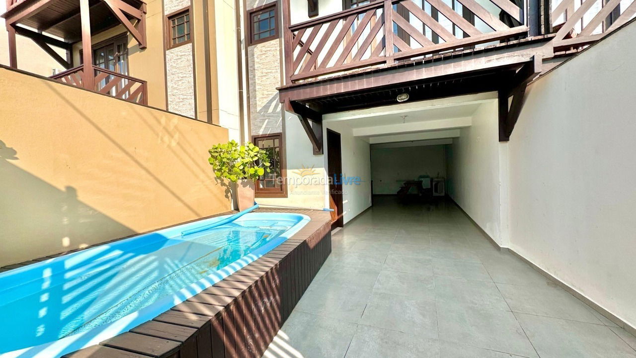 Casa para aluguel de temporada em Bombinhas (Canto Grande)