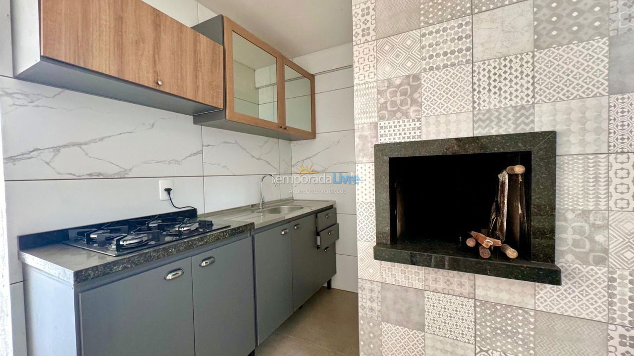Casa para aluguel de temporada em Bombinhas (Canto Grande)