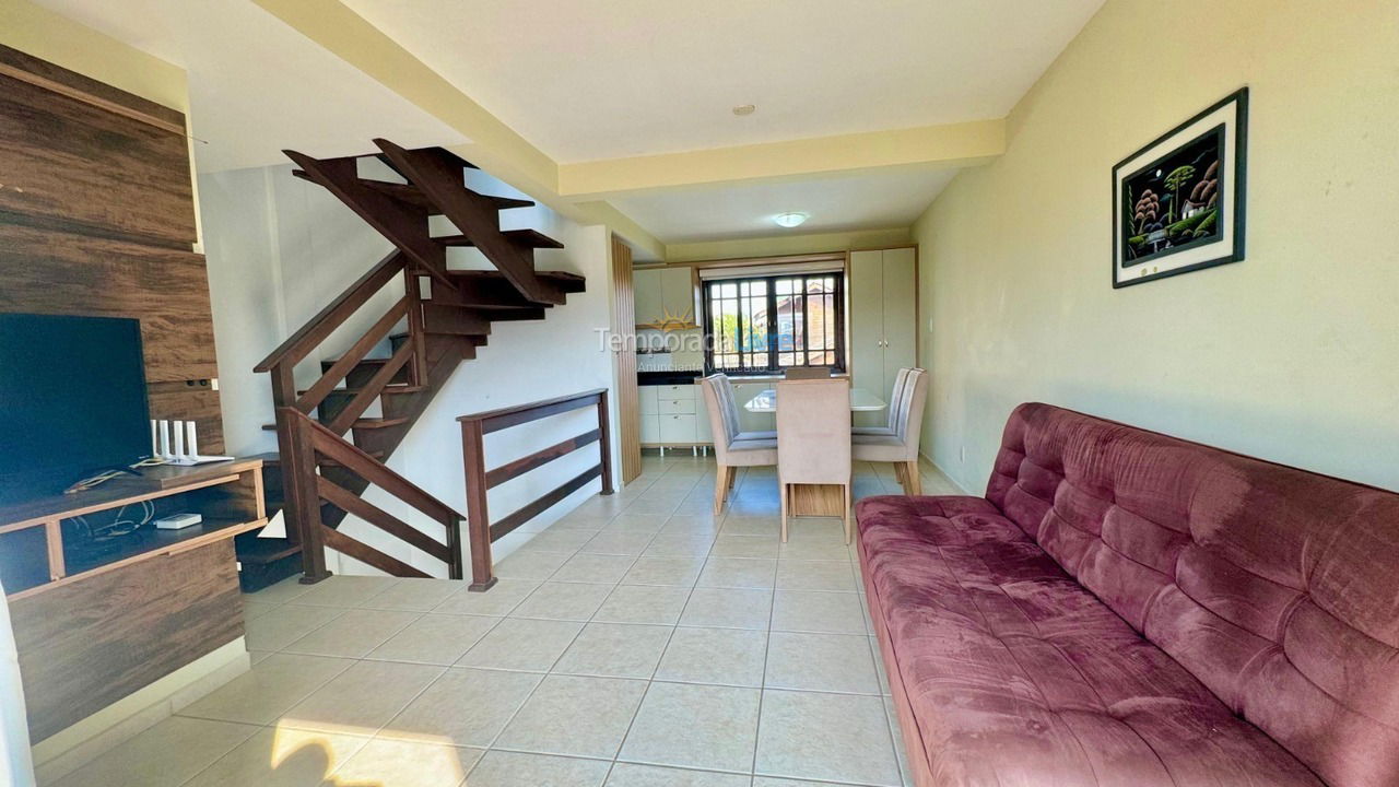 Casa para aluguel de temporada em Bombinhas (Canto Grande)